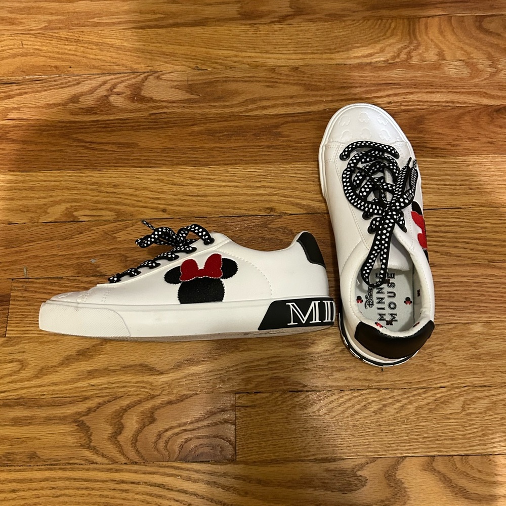 White Sneakers with Black and Red Minnie Mouse Design